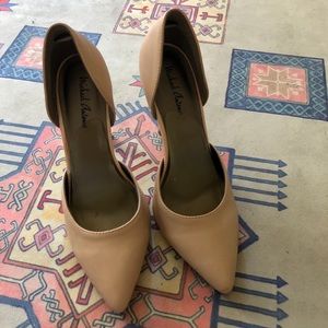 Nude heels 7.5 Michael Antonio